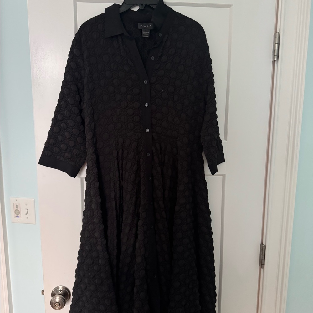 Gracia Black Textured Long Sleeve Dress
